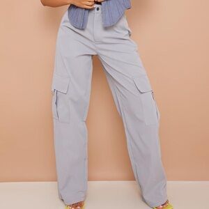 NWT Pretty Little Thing Petite Grey Buckle Detail Cargo Wide Leg Pants SIZE 00